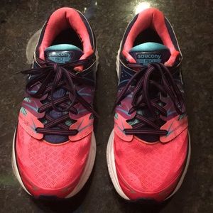 Saucony Hurricane ISO Size 8